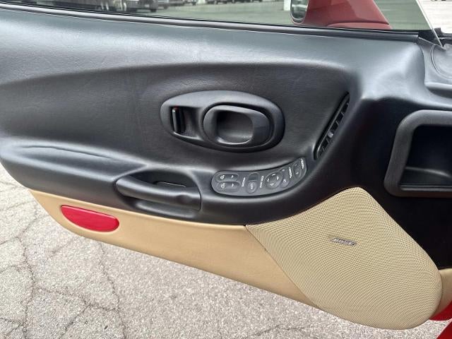 2004 Chevrolet Corvette Base