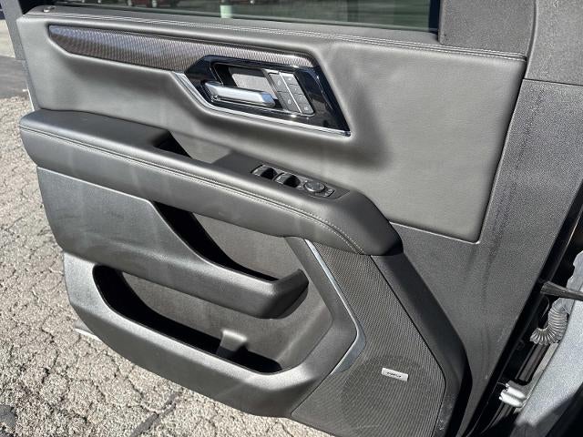 2025 GMC Yukon Elevation