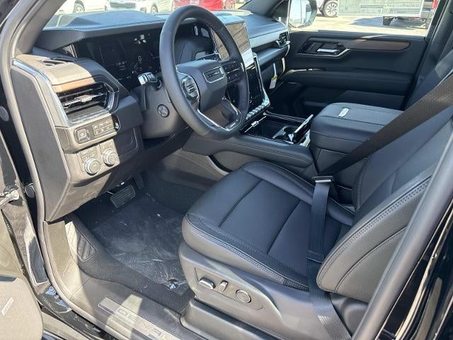 2026 GMC Yukon Denali - Photo 13