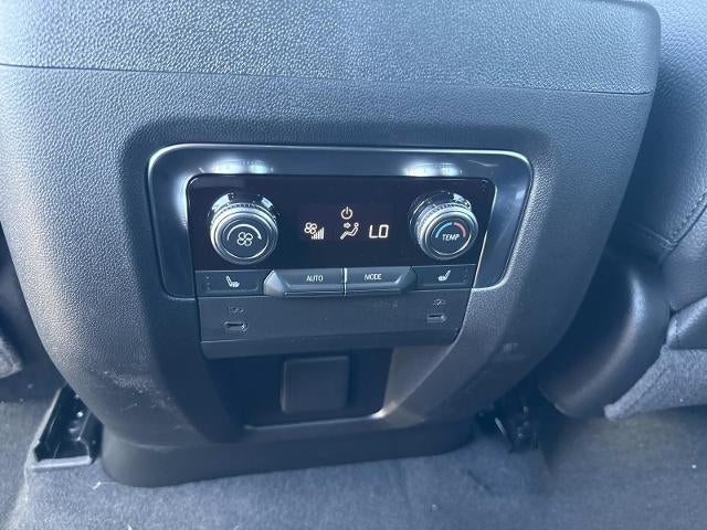 2026 GMC Yukon Denali - Photo 17