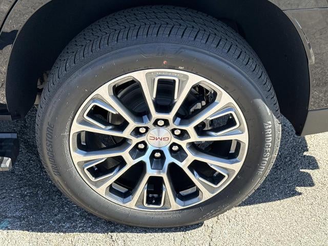 2026 GMC Yukon Denali - Photo 29