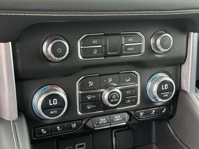 2023 GMC Yukon XL SLT