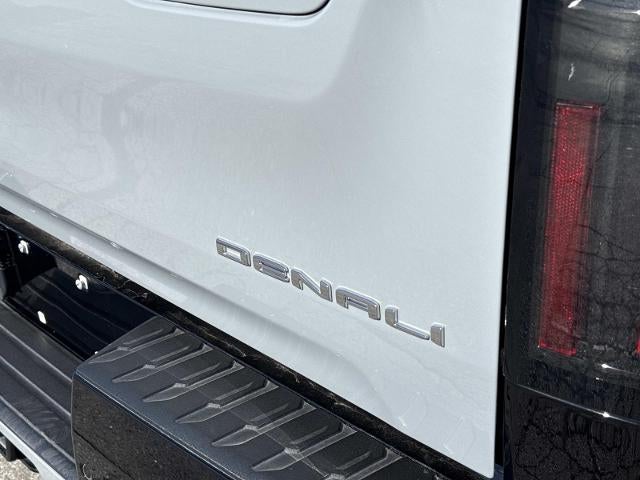 2024 GMC Sierra EV Denali Edition 1