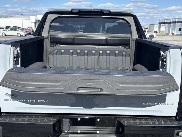 2024 GMC Sierra EV Denali Edition 1