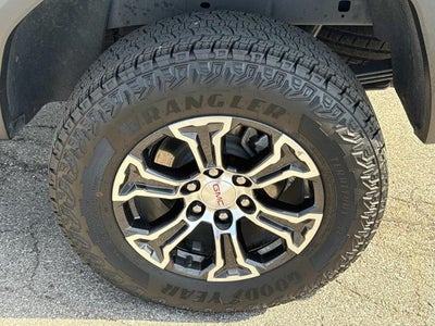 2025 GMC Canyon AT4