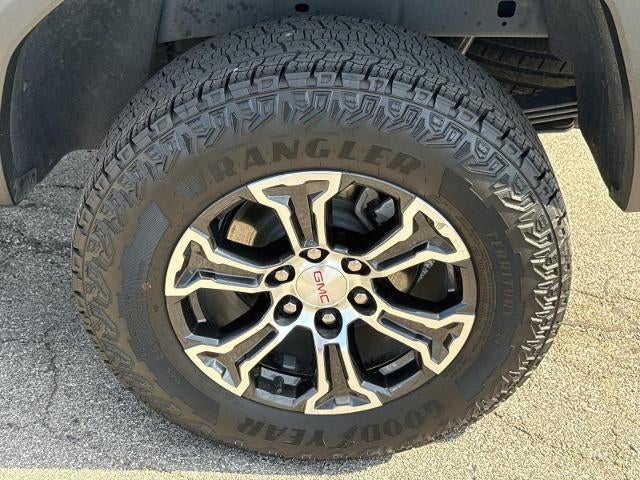 2025 GMC Canyon AT4