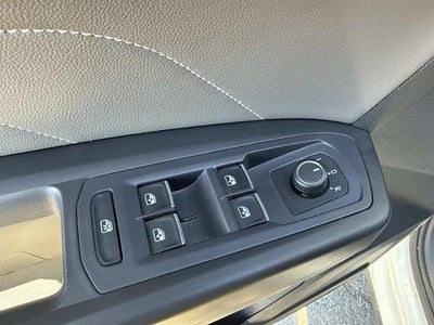 2022 Volkswagen Atlas Cross Sport 2.0T SE w/Technology