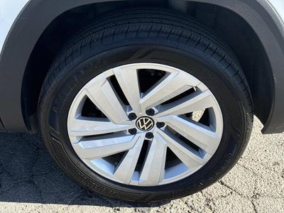 2022 Volkswagen Atlas Cross Sport 2.0T SE w/Technology