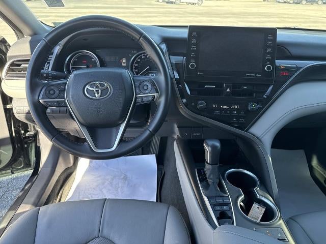 2022 Toyota Camry Hybrid XLE