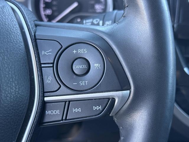 2022 Toyota Camry Hybrid XLE