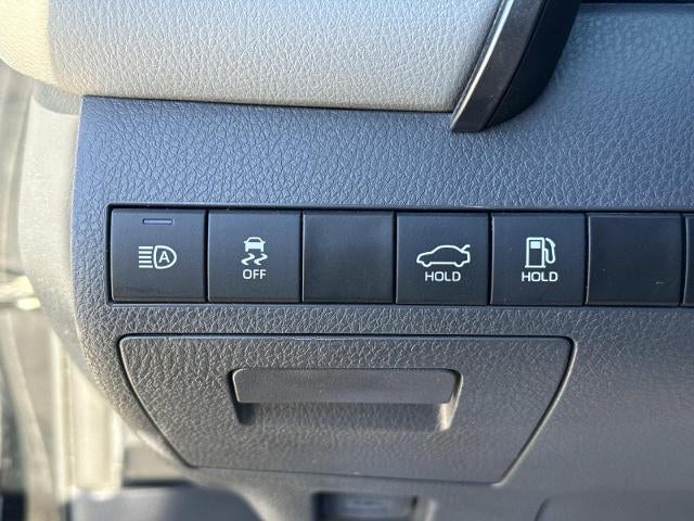 2022 Toyota Camry Hybrid XLE