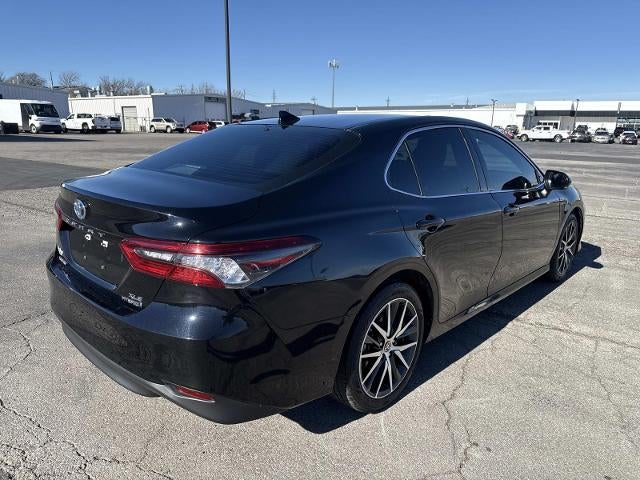 2022 Toyota Camry Hybrid XLE