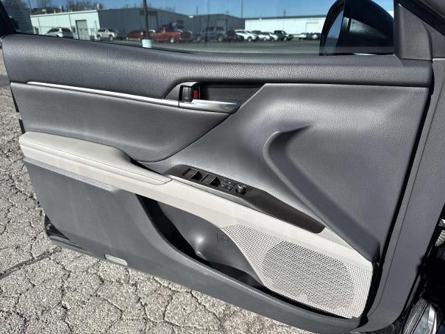 2022 Toyota Camry Hybrid XLE