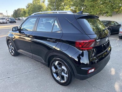 2022 Hyundai Venue SEL