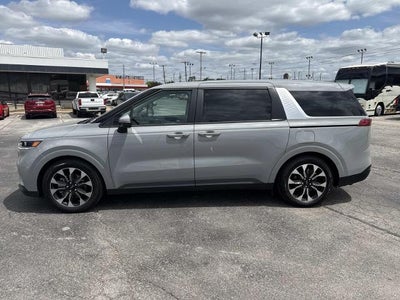 2022 Kia Carnival EX