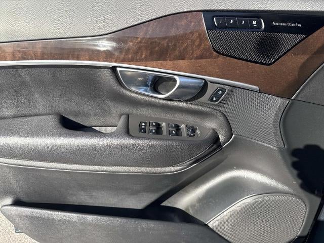 2019 Volvo XC90 Momentum