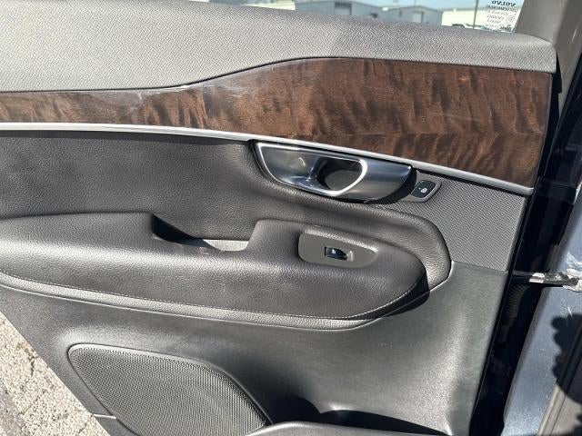 2019 Volvo XC90 Momentum