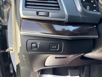 2019 Volvo XC90 Momentum