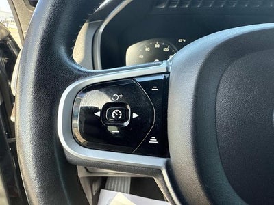 2019 Volvo XC90 Momentum