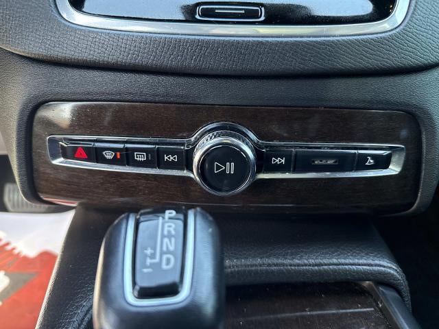 2019 Volvo XC90 Momentum